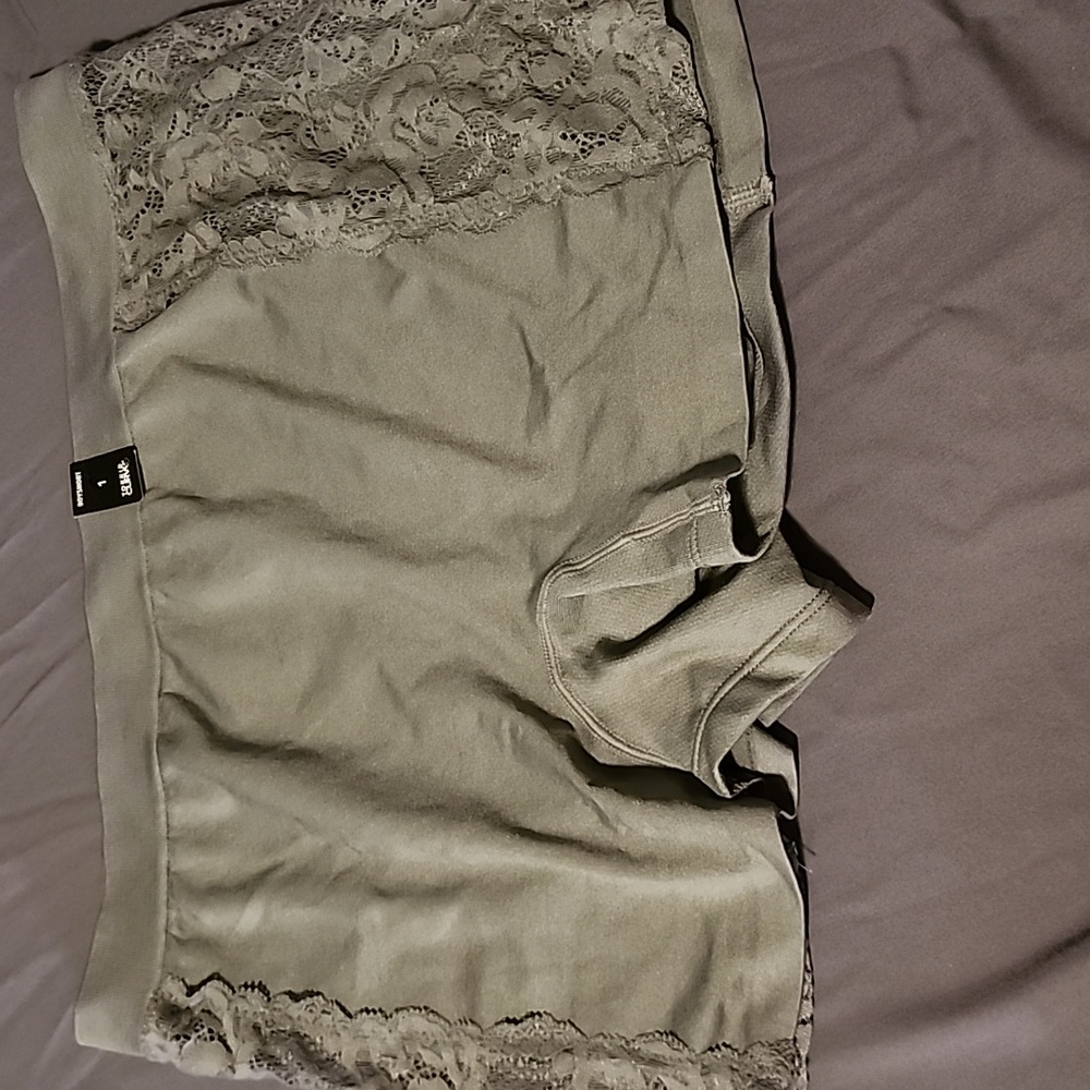 Torrid Boyshorts size 1